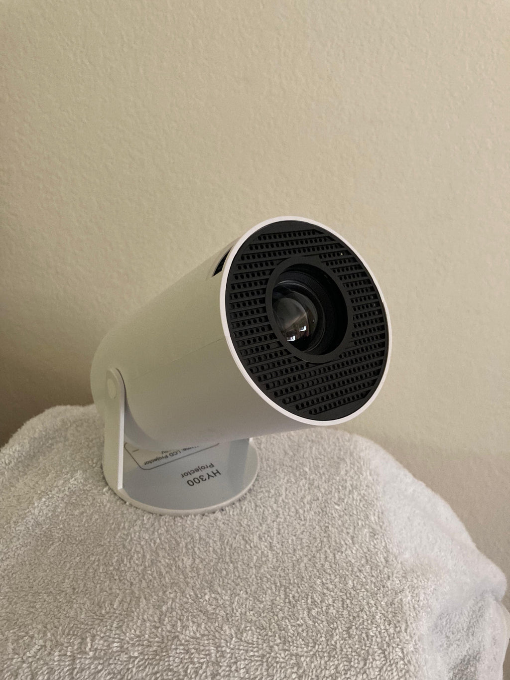 Smart 4K Mini Projector