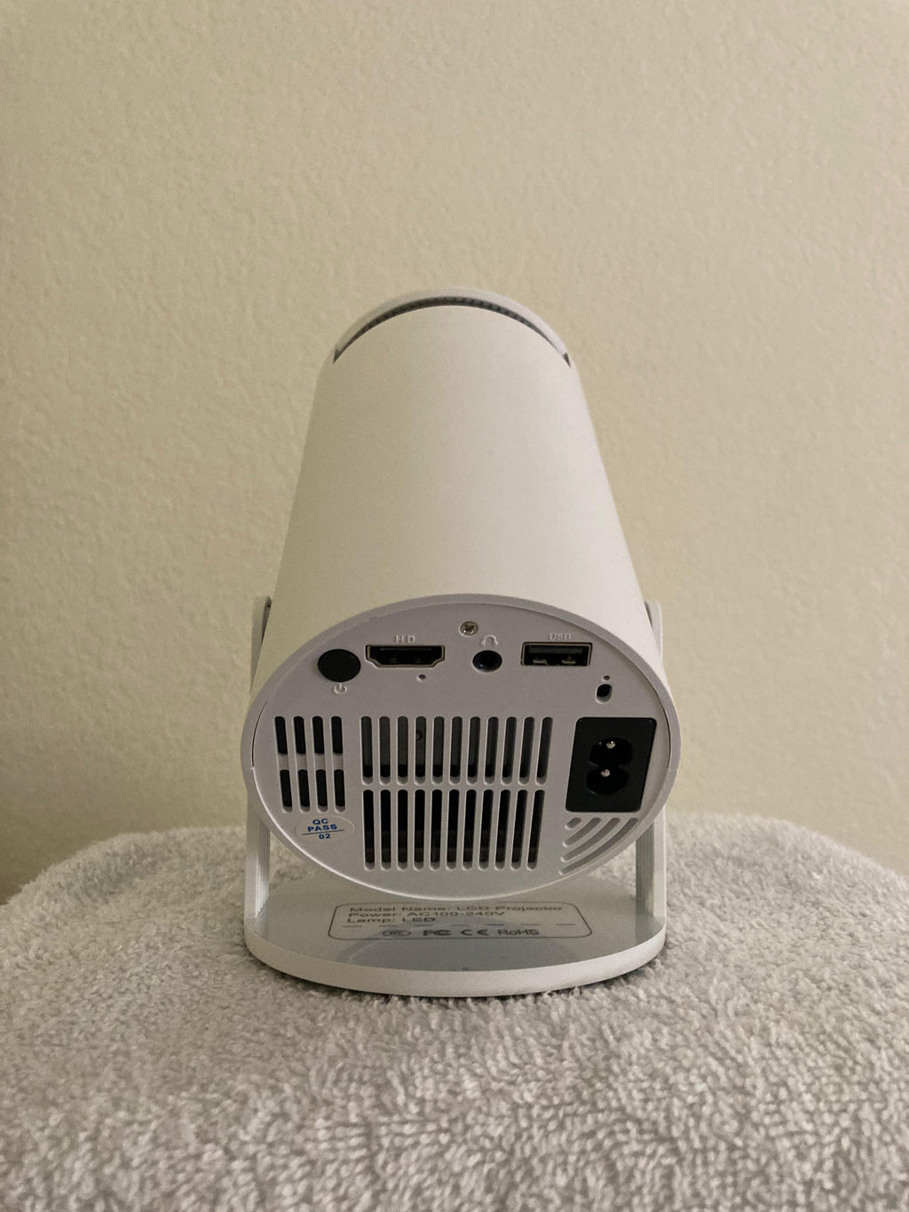 Smart 4K Mini Projector